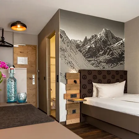 Arcus Muenchen Messe 4*