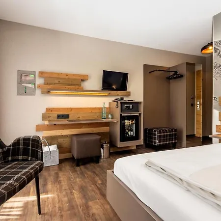 Arcus München Messe Hotel 4*
